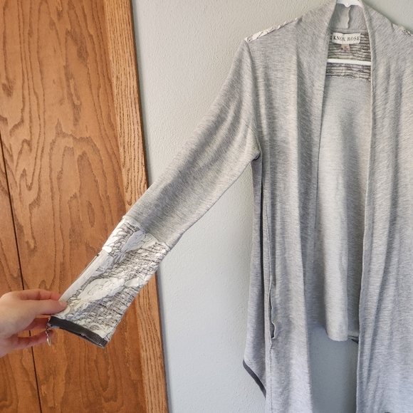 Knox Rose Cardigan - Picture 2 of 10